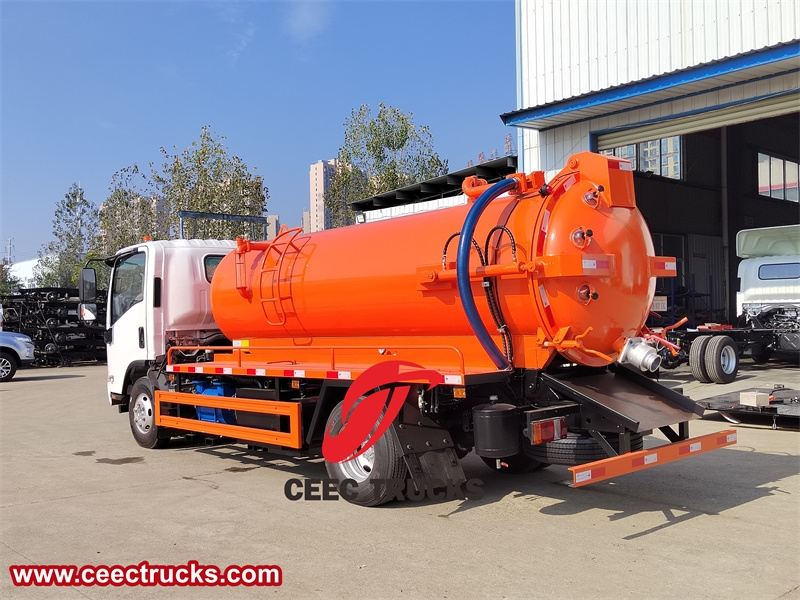 Isuzu Latest 8ton sewage suction tank truck