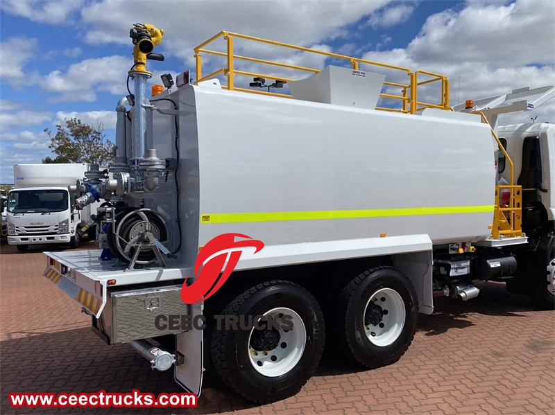 Isuzu water bowser with fire monitor