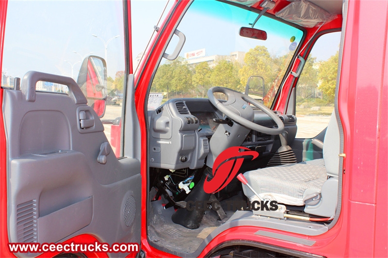 Isuzu mini pumper fire truck