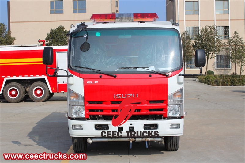 Isuzu 700P water fire fighting truck