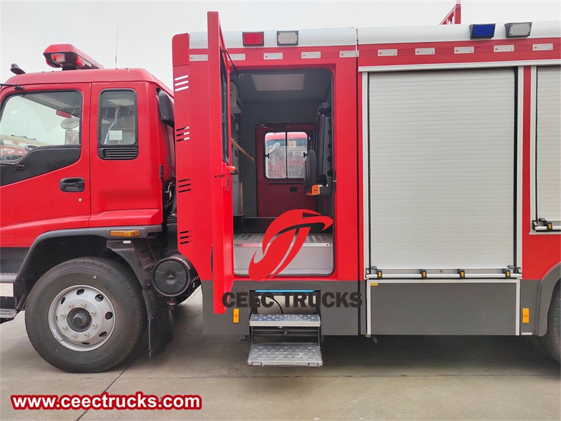 Isuzu FVR pumper tanker fire truck