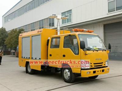 Isuzu mobile rescue fire fighting pumper truck