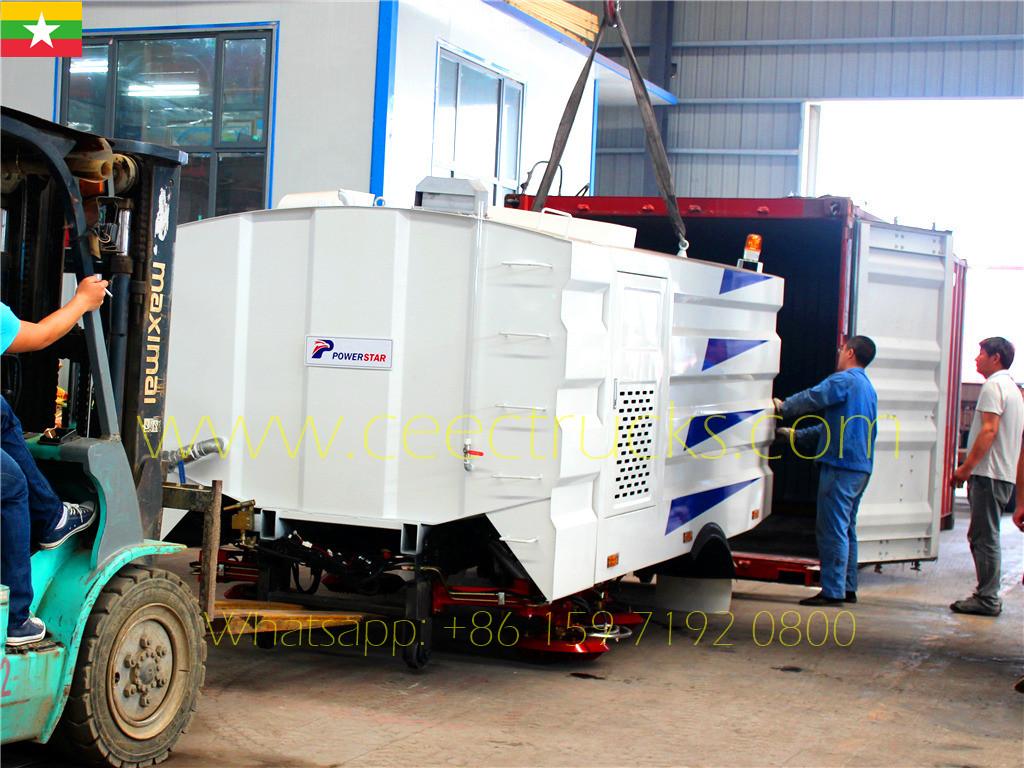 Kunden aus Ostasien kaufen ein 5-cbm-Straßenkehrmaschinen-Kit als Musterbestellung