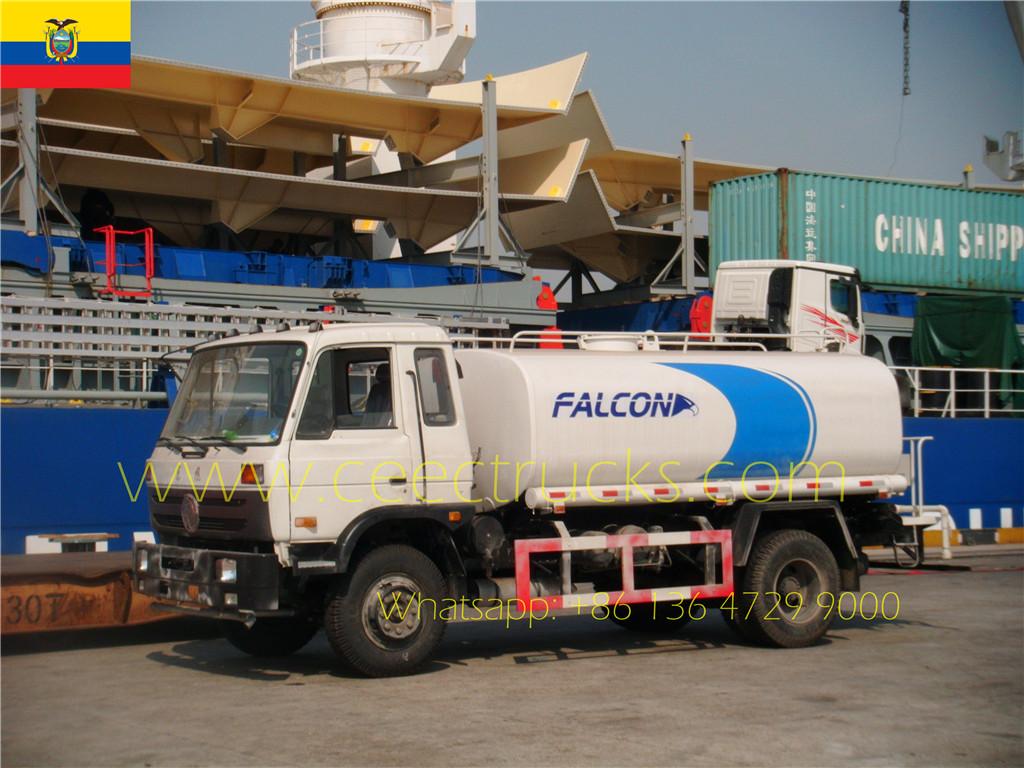 Ecuador exportiert 10.000 Liter Wassertankwagen