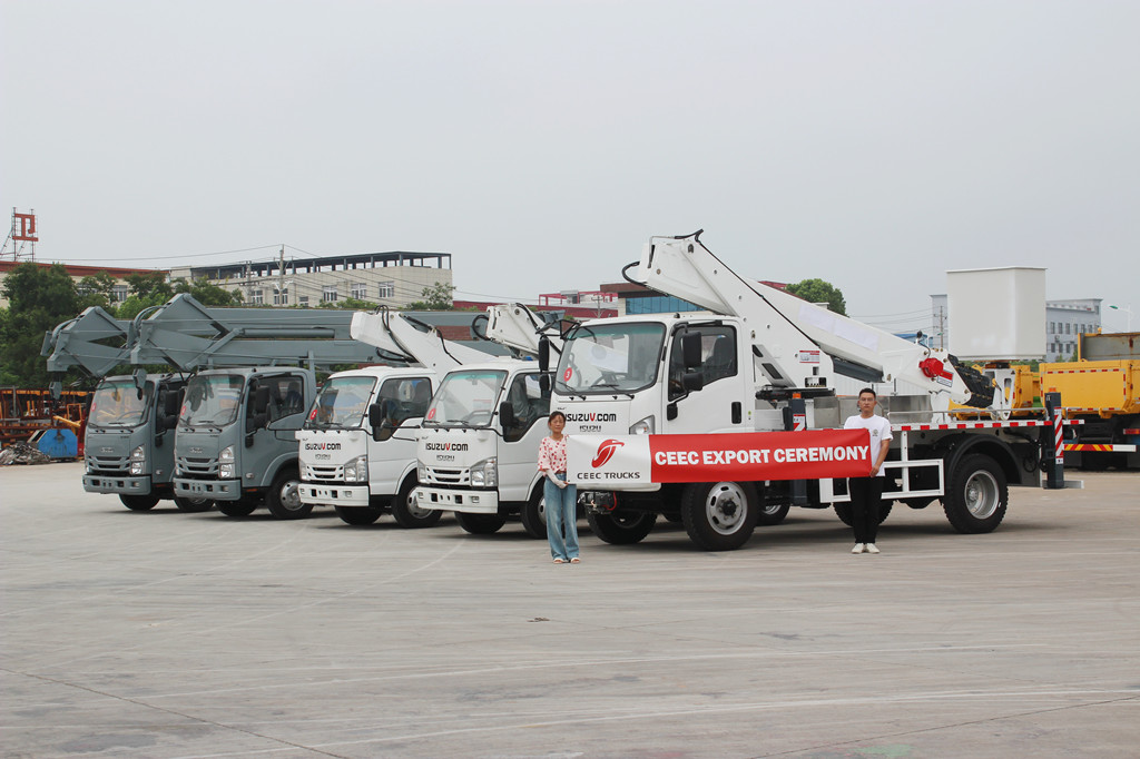 Ein Kunde aus Dschibuti kauft 5 ISUZU-Hubarbeitsbühnen-Lkw